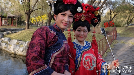 史上最丑版还珠格格还珠格格2015 小燕子紫薇丑哭容嬷嬷最好看