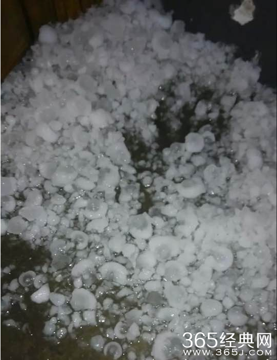 江苏天降巨型冰雹肆虐