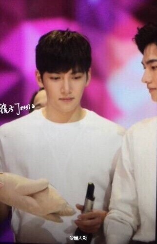 快乐大本营池昌旭录制现场照曝光_池昌旭快本什么时候播出_365经典网