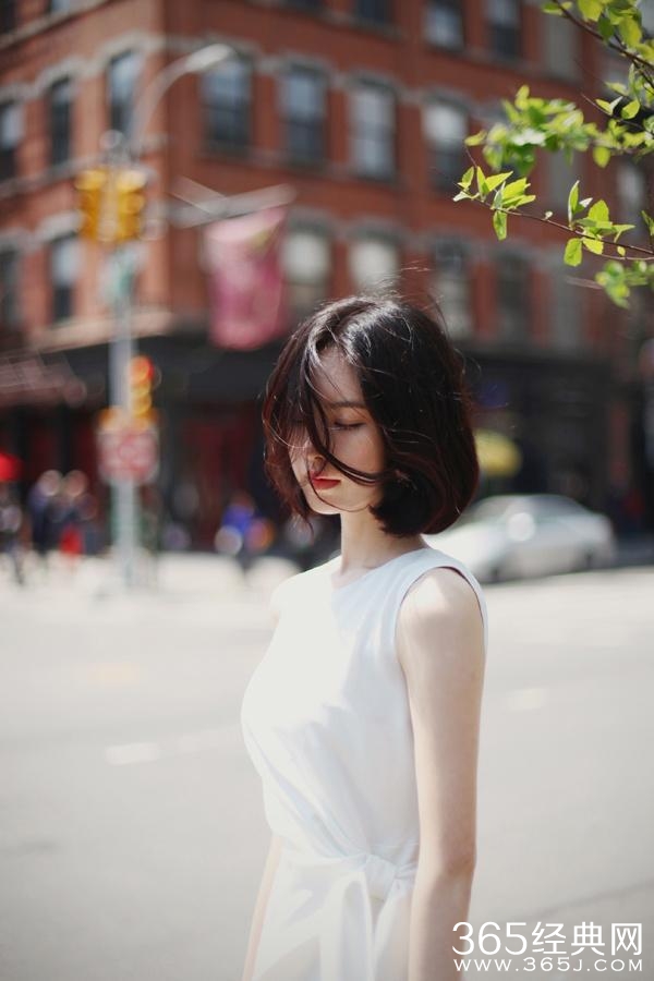 我相信，世界上总有那么几个人是为了我而活，我总这样说。