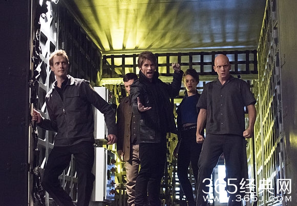 闪电侠第21集最燃剧照反派全逃三英战逆闪_闪电侠20集中字在线观看下载_365经典网