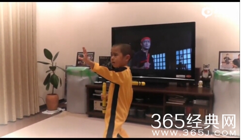 日本男孩模仿李小龙视频在线观看