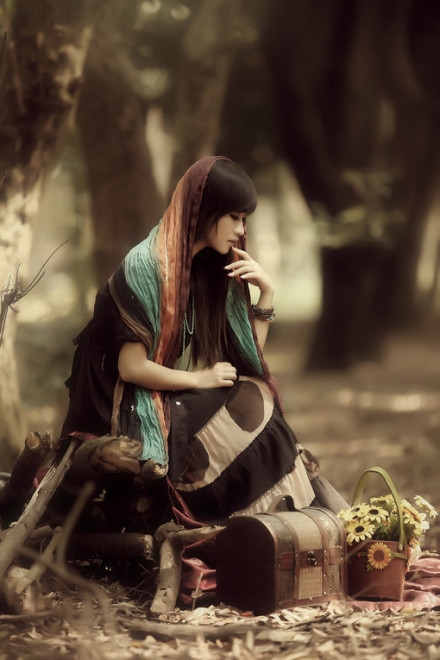 我们自欺欺人的做着自己，从不为不重要的