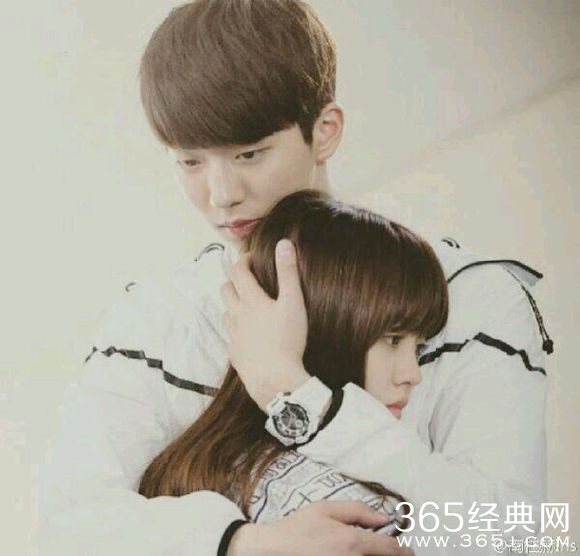 《Who Are You-学校2015》第三集插曲《随风飞扬》歌词试听图片