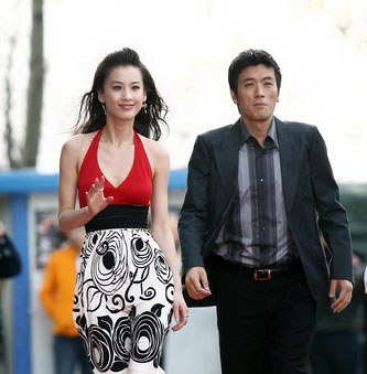 杨子二房黄圣依小三上位揭秘 杨子有几任前妻情史揭秘