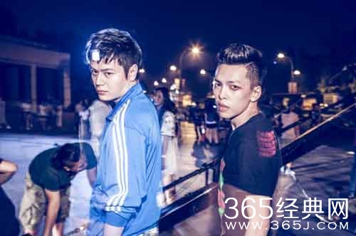 电影迷与狂曝搞笑版预告_迷与狂曝主角爆笑对白_365经典网