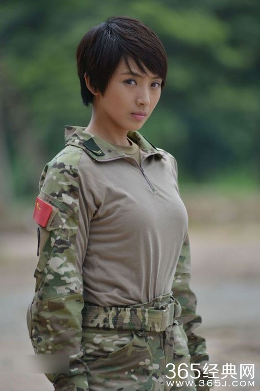 《特警力量》沈鸿飞师傅的老婆扮演者是谁？刘晓洁个人资料