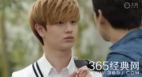 《WhoAreYou学校2015》第4集中字完整版在线观看