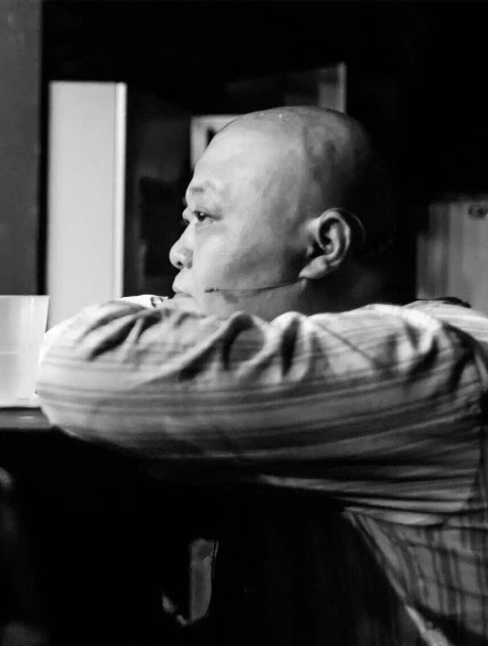 蜜三刀主唱雷骏怎么死的_蜜三刀主唱雷骏个人资料介绍_雷骏最后的胜利MP3在线试听下载