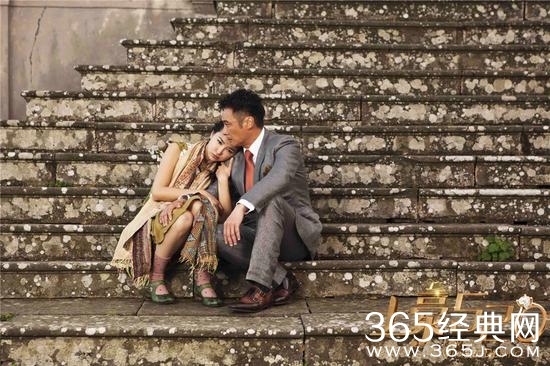 电影《土豪520》主题曲《千金不换爱》歌词