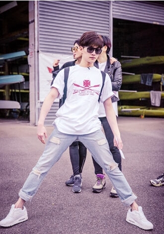 《花儿与少年2》杨洋走丢陈意涵心急 郑爽躲厕所大哭