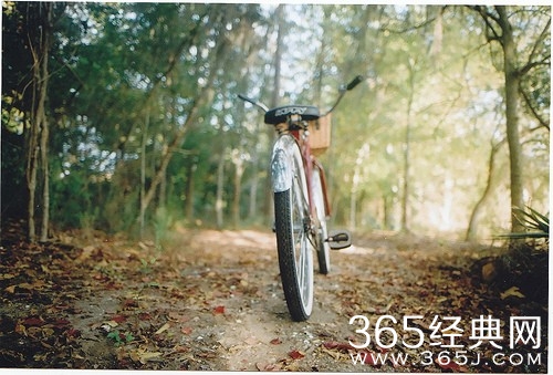 人生只有回不去的过去，没有过不去的当下