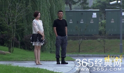 《特警力量》沈鸿飞和王小雅分手时的插曲是什么 名字歌词介绍