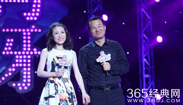 80年代歌坛红人张行现身《妈妈咪呀》 陪娇妻参赛