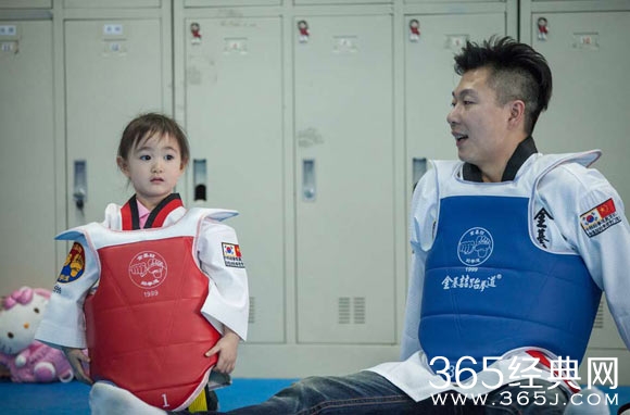 《爸爸回来了2》周六开播 甜馨奥莉首集回归笑料百出