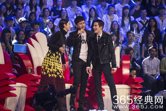 《最美和声》张杰与学员动情合唱可惜不是你