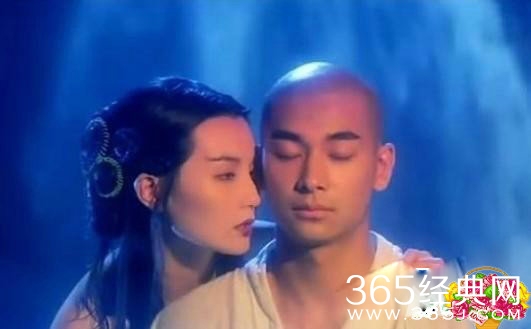 盘点全裸献身鸳鸯浴的十对大明星