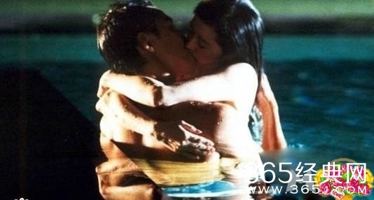 盘点全裸献身鸳鸯浴的十对大明星