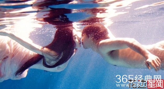 那些年曾“脱光光”的十大女星 激情四射