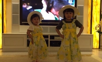 爸爸回来了唐志中老婆是谁个人资料照片背景 女儿蜜蜜和香香是双胞胎吗