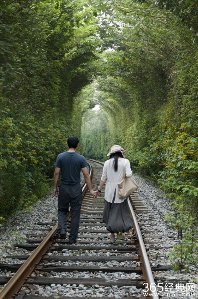 南京爱情隧道走红