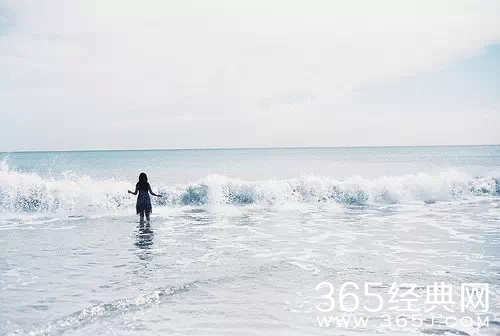 有时候不是不想说话， 而是有很多话放在心里会安全点