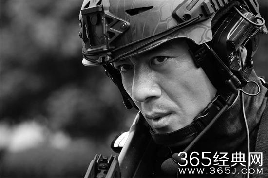 《特警力量》莎莎在平板里聊天的小林是谁？小林真实身份背景揭秘