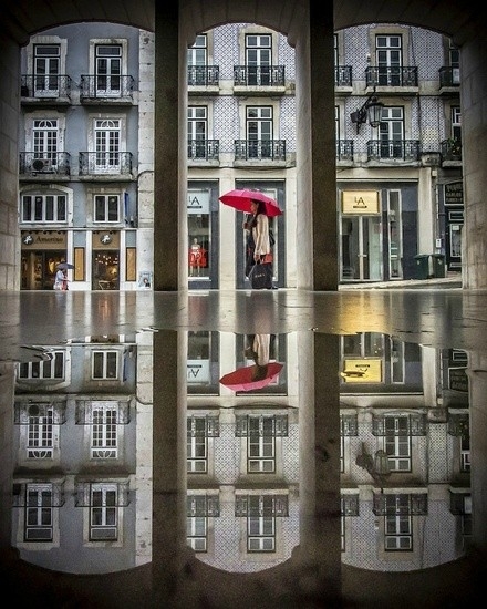 用微笑去面对生活，用真情去书写人生