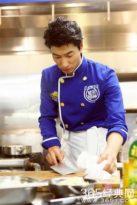 《星厨驾到》张亮小宇宙爆发 变超级英雄挑战自我