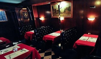 富翁埃尔斯沃斯遗嘱为什么给女服务员留小费