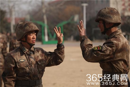 《男子汉》王宝强“怼”海涛防化训练险窒息