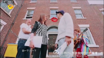 正经夫妇郑爽井柏然领证办婚礼婚纱照成热搜 张翰哭晕在厕所