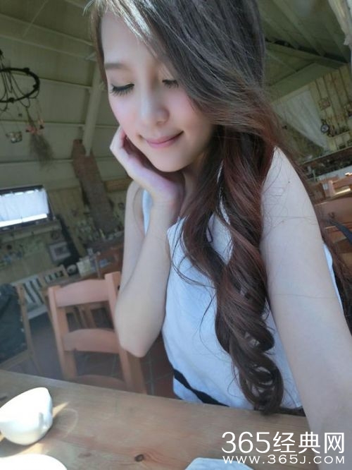 游戏女主播洗澡被全程直播 大量正面照曝光