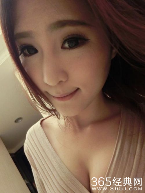 游戏女主播洗澡被全程直播 大量正面照曝光