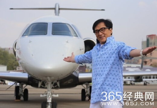 成龙任影视学院院长 教授:会给学生带来好机会