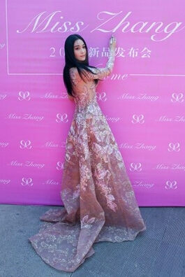 张馨予称与王思聪对骂是开玩笑 承认缺乏作品