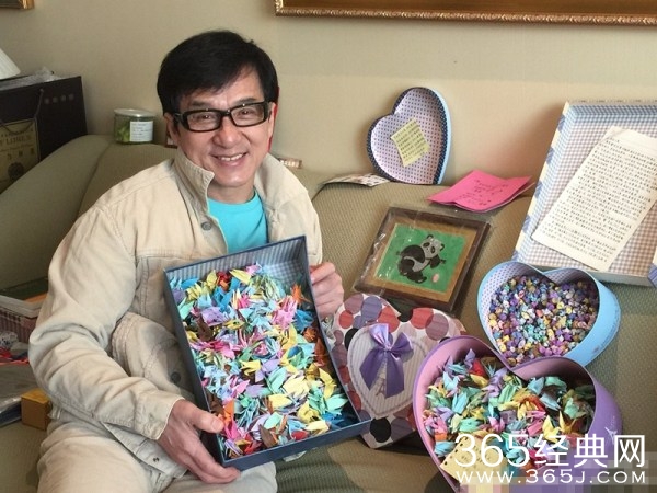 成龙任影视学院院长 教授:会给学生带来好机会