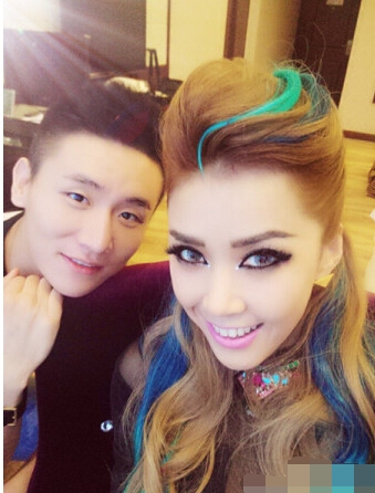 王蓉恋情曝光男友比其小18岁