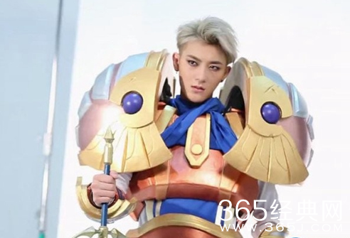 黄子韬宣布退出EXO并任新款游戏代言人