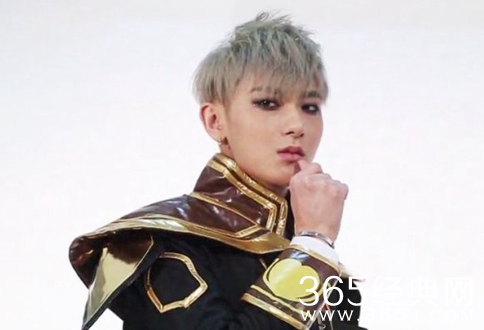 黄子韬宣布退出EXO并任新款游戏代言人