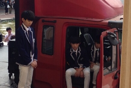 tfboys韩国拍摄哪首歌的MV