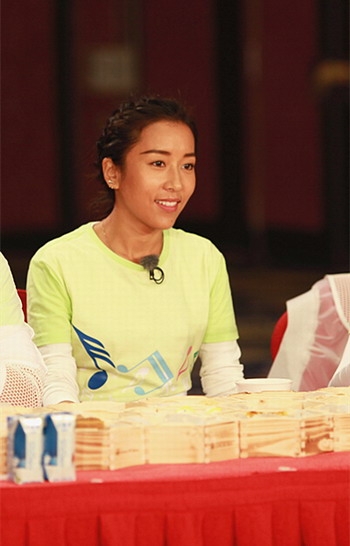 吉克亮相跑男。