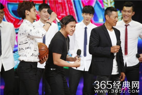 张丰毅《天天向上》硬汉秀腹肌