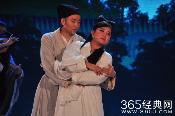 《喜剧人》吴君如临时退赛 贾玲化身女鬼聂小倩