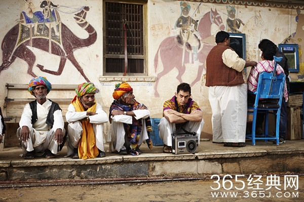 《我的个神啊》口碑超《复联2》阿米尔宝强发言力挺