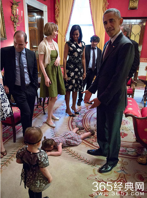 克劳迪娅·莫泽白宫发飙现场照片