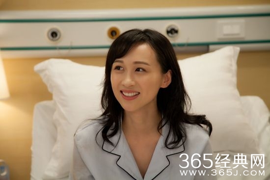 《妇产科2》开播颜值高 练束梅携孕而来