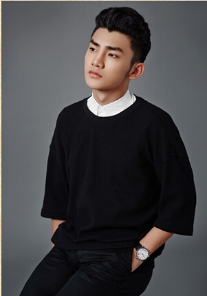 《朝内81号》开播 蒋龙变身心理医师