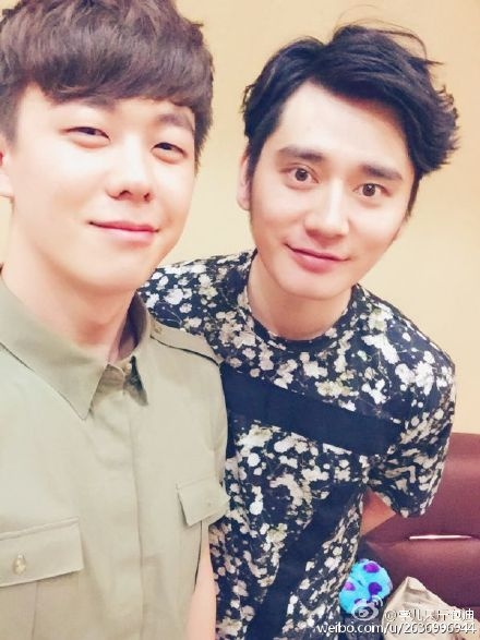 孛儿只斤·包迪录制《天天向上》现场照曝光