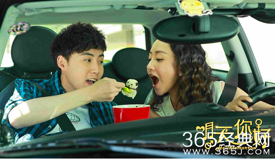 《明天你好》重庆开机 张睿杨蓉甜蜜喂食